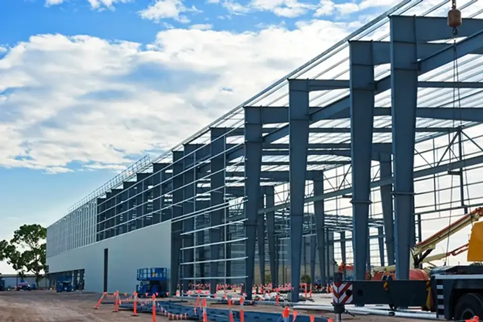 Nave industrial agroalimentaria de estructura metálica de acero